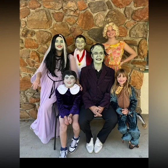 Lily Munster costume size 8-12 - Picture 2 of 15